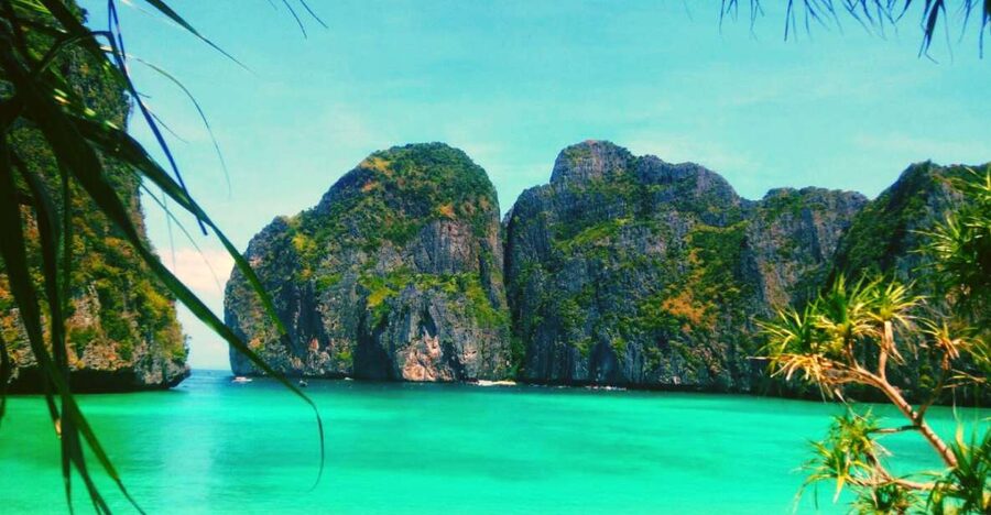 Ko Lanta: Phi Phi Day Trip by Speed Boat - Crowds are the main tradeoff