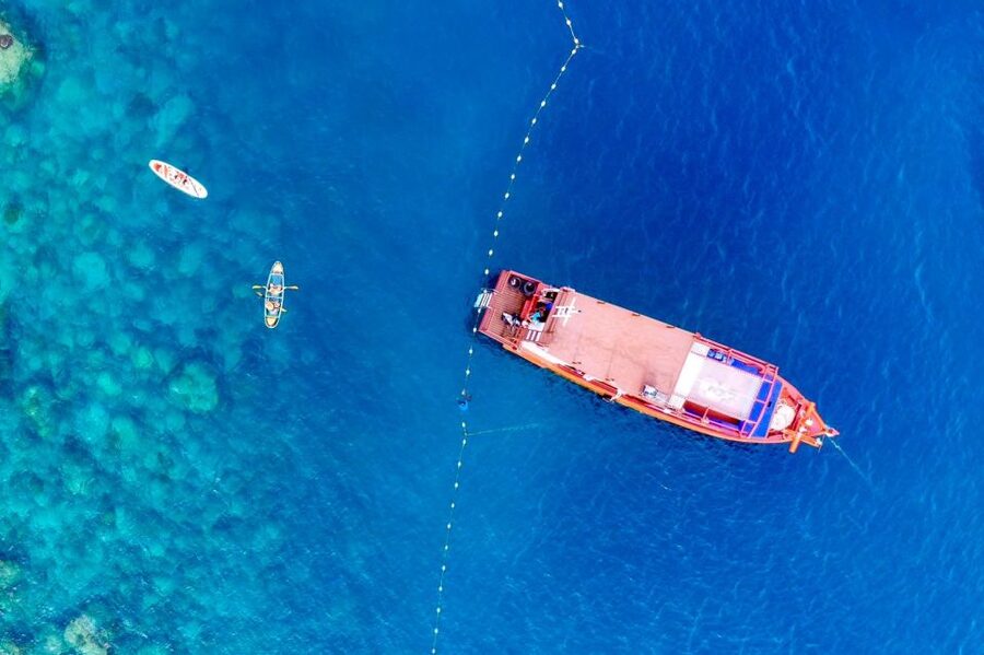 Ko Tao: Tao-Nangyuan Snorkeling Day Trip with Meals & Sunset - Why the small boat matters on a busy snorkeling route