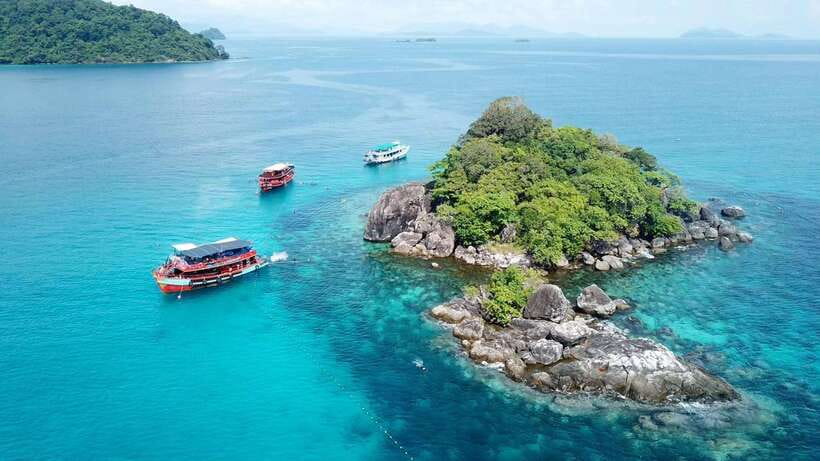 Koh Chang: 3 or 4 Islands Snorkel & Beach Tour by Big Boat - Leaving Koh Chang and settling onto the big boat