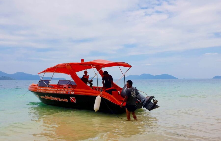 Koh Chang: Half-Day Snorkeling Adventure on a Speedboat - Leaving from Bang Bao at 9 AM