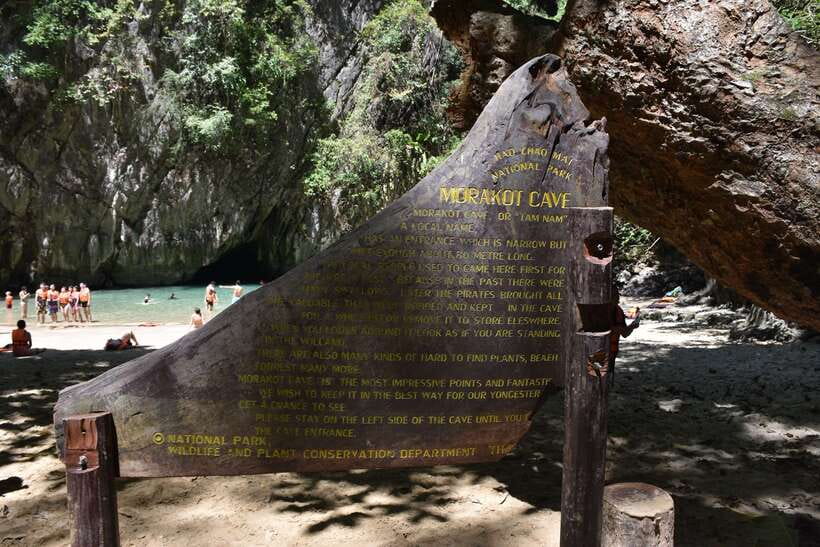 Koh Lanta: 4-Island Adventure Tour to Emerald Cave - Koh Kradan: snorkeling, lunch, and white sand