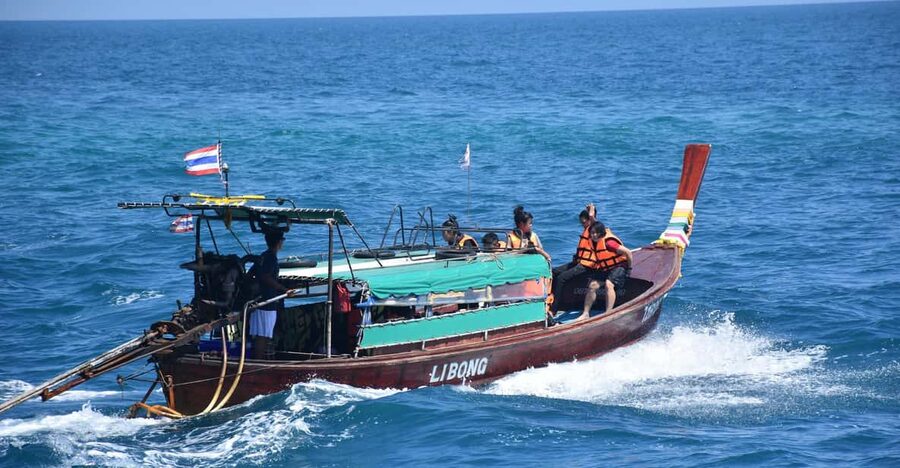 Koh Lanta: 4 Islands and Emerald Cave Tour by Longtail Boat - Ko Chueak: your first snorkeling stop