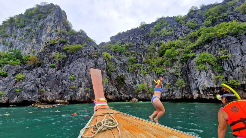 Koh Lanta: 4 Islands, Emerald Cave & Koh Kradan by Longtail - A full day from Koh Lanta’s Old Town to the four islands