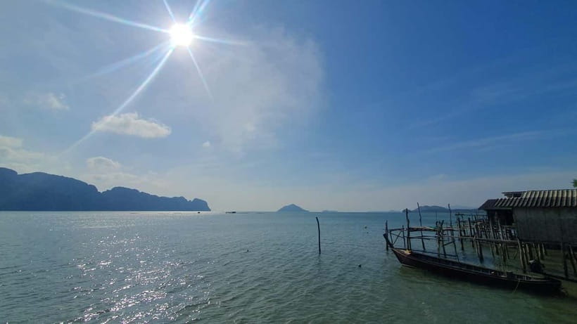 Koh Lanta Cultural Tuk-Tuk Tour: Old Town, Batik & Mangroves - Seeing Batik Made by Hand