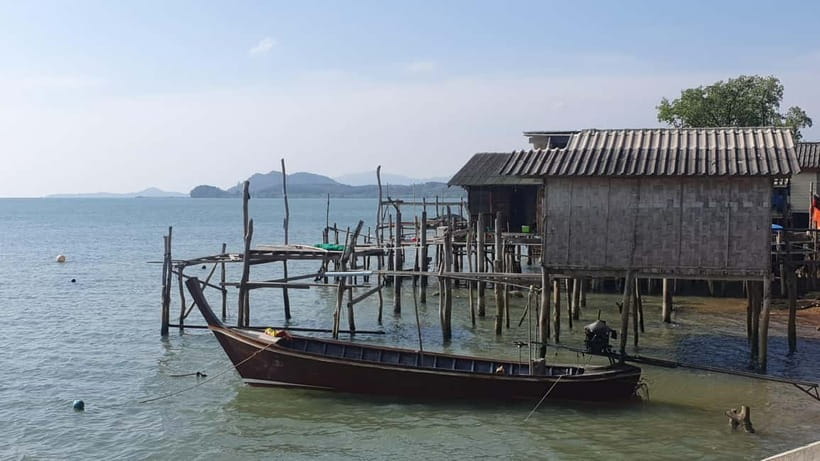 Koh Lanta Cultural Tuk-Tuk Tour: Old Town, Batik & Mangroves - Walking Through the Mangrove Forest