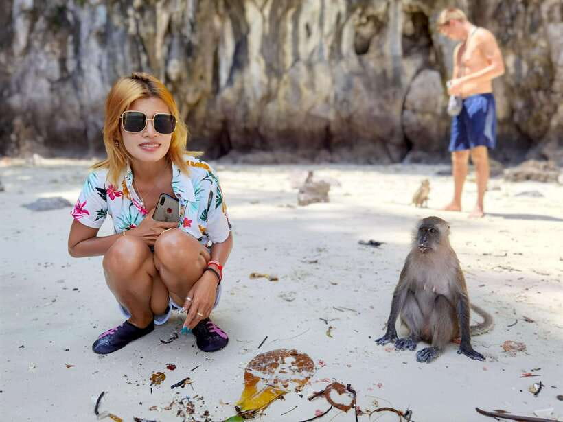 Koh Lanta: Phi Phi Islands Tour w/ Maya Bay, Snorkel & Lunch - Monkey Bay, Loh Samah Bay, and Pileh Lagoon