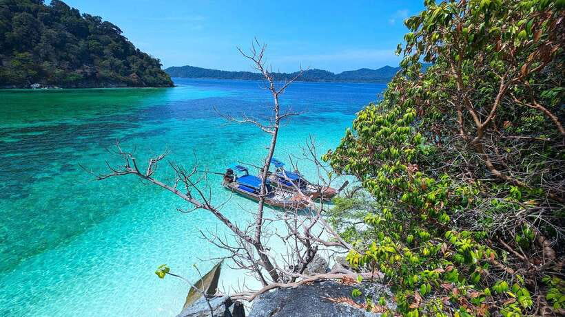 Koh Lipe: Island Hopping by Private Longtail Boat w/ Snorkel - Why private timing matters