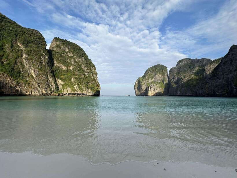 Koh Phi Phi: Maya Bay Private Longtail Boat Tour - Monkey Bay and the macaques
