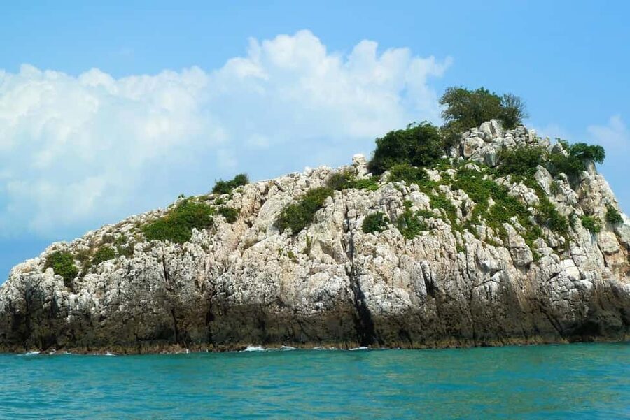 Koh Samui: Fishing Day Tour by Escort Boat with Mr. Tu - A 15-Minute Safety Briefing Sets the Tone