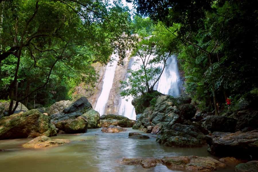 Koh Samui: Half Day Around Island Tour with Transfers - Big Buddha, the island’s most familiar symbol