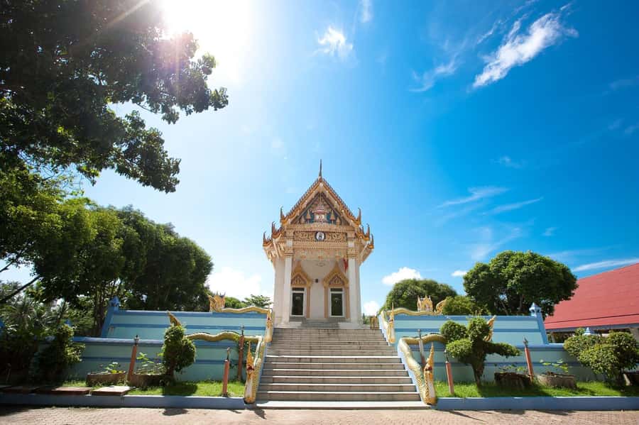 Koh Samui: Half Day City Tour with Hotel Pickup - Starting in an air-conditioned van