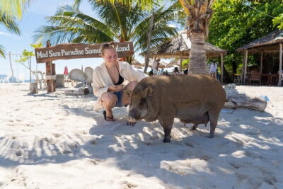 Island Hopping Adventure in Coral and Pig Island