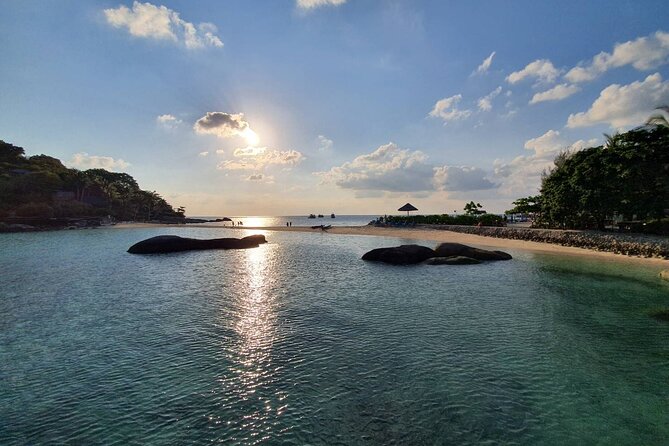 Koh Tao & Koh Nangyuan Snorkeling Trip By Speedboat From Koh Phangan - The guide and boat crew