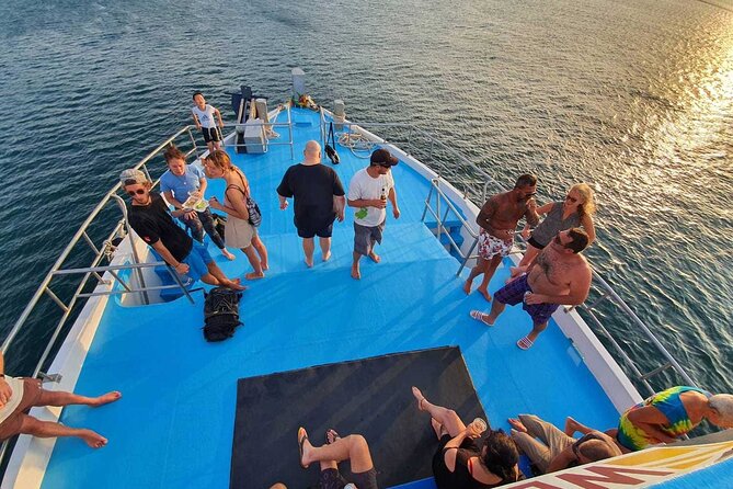 Koh Tao Snorkeling Tour to Hidden Bays and Koh Nang Yuan - Food, drinks, and the practical comforts