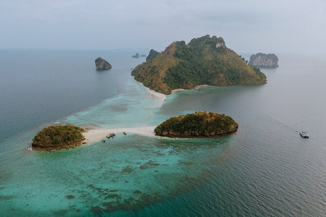 Krabi: 4 Island Luxury Yacht with Snorkelling & Clear Kayaking - A yacht day with useful comfort, not just decoration