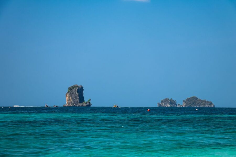 Krabi: 4 Islands Day Tour by Speedboat or Longtail Boat - Thale Waek, where the sea pulls apart