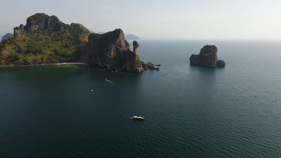Krabi: 4 Islands Day Tour by Speedboat or Longtail Boat - Speedboat or longtail boat: which should you choose?