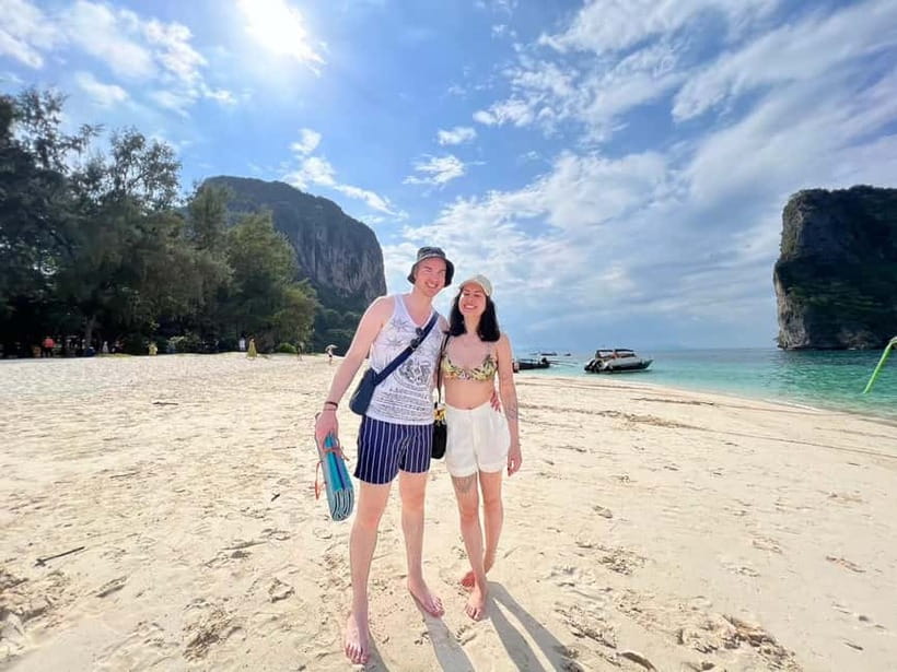 Krabi: 4 Islands Hopping & Snorkeling Tour - Chicken Island: a final swim beside a famous rock
