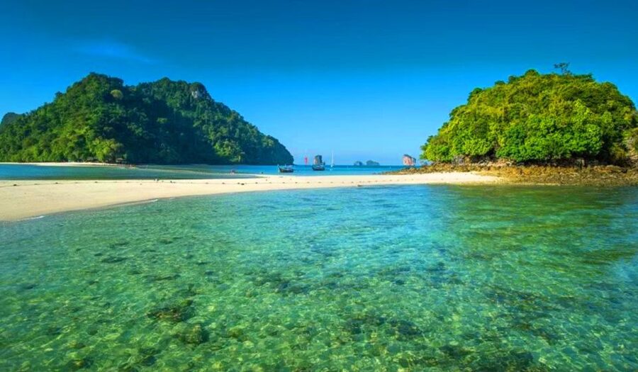 Krabi: 4 Islands Sunset Longtail Boat Tour with BBQ Dinner - Group size, boat comfort, and guide service