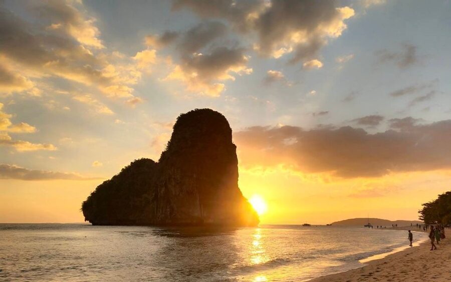 Krabi: 7 Islands Sunset Hopping Cruise with BBQ & Plankton - Poda Island, Tang Ming, and dinner by the sea