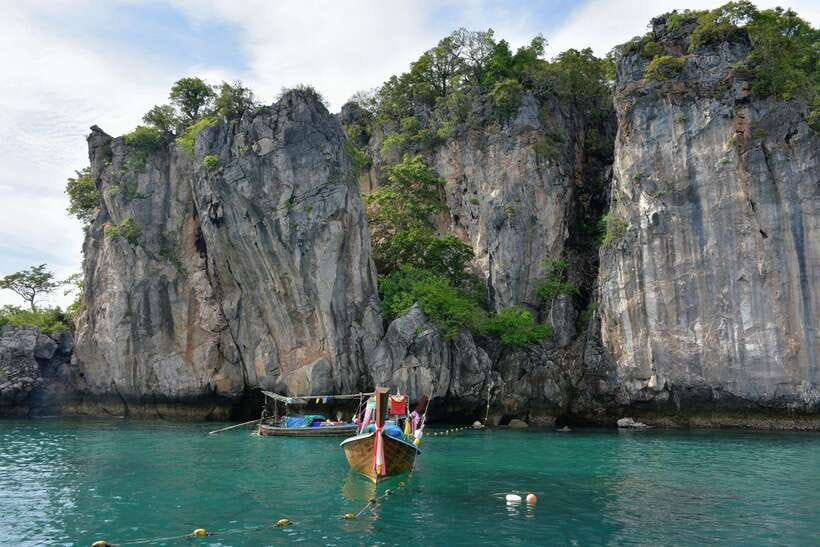 Krabi: 7 Islands Sunset Tour with Buffet Dinner & Snorkeling - Who Should Book This Sunset Boat Trip?