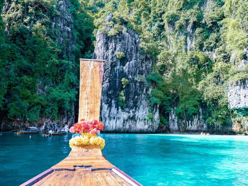 Krabi: 7 Islands Sunset Tour with Plankton Swim and BBQ - A simple beach BBQ with useful food choices