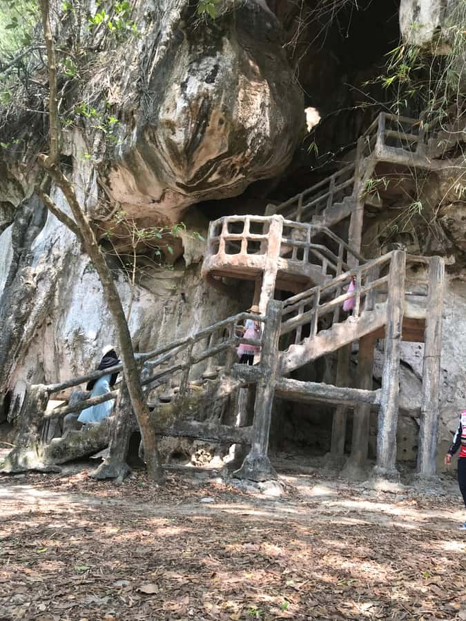 Krabi: Half-Day Mangrove Boat Trip And Khao Khanap Nam Cave - Entering Khao Khanap Nam Cave