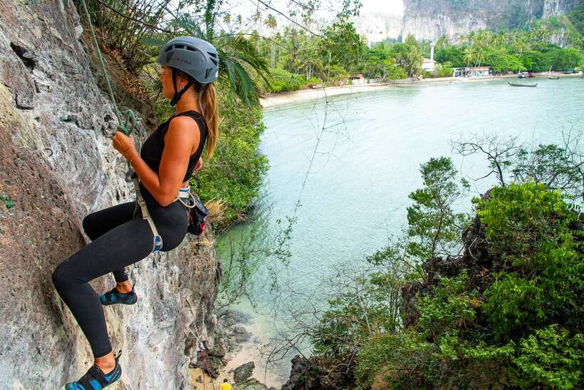 Krabi: Half-Day Rock Climbing Introduction at Railay Beach - Why Railay makes a good first outdoor climb
