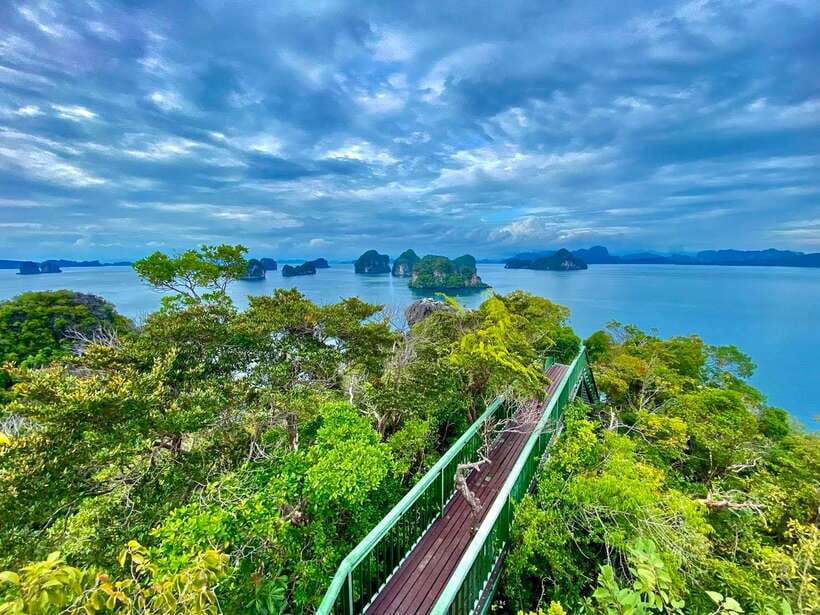 Krabi: Hong Island Longtail Boat & Kayak Tour w Buffet Lunch - First look at Koh Hong and the beach