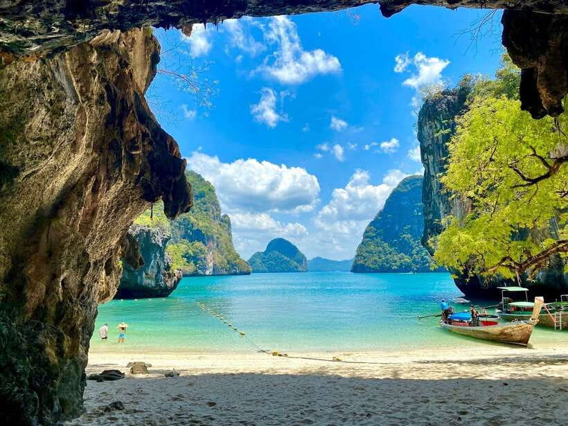 Krabi: Hong Island Longtail Boat & Kayak Tour w Buffet Lunch - Morning pickup and the longtail ride to Hong Island