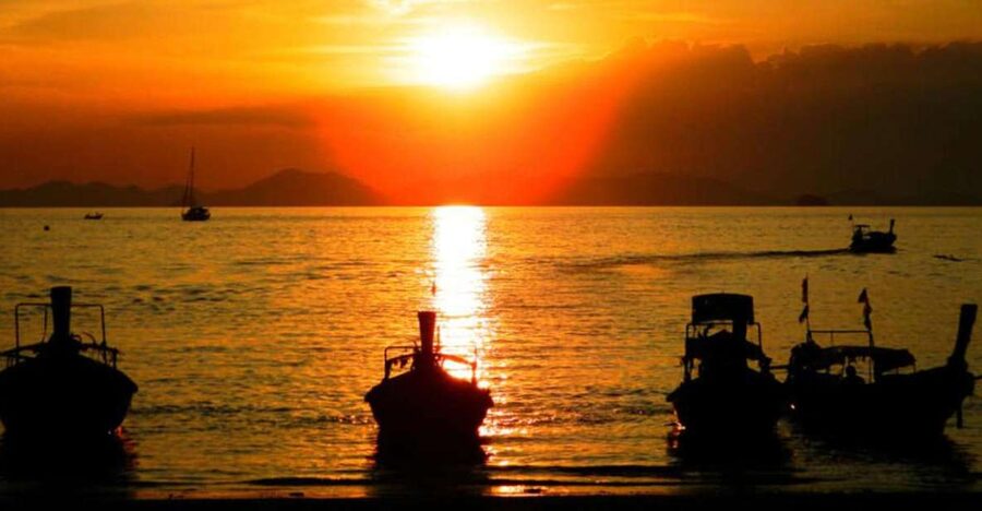 Krabi: Hong Island Sunset and BBQ Dinner Tour - Searching for bioluminescent plankton after dark