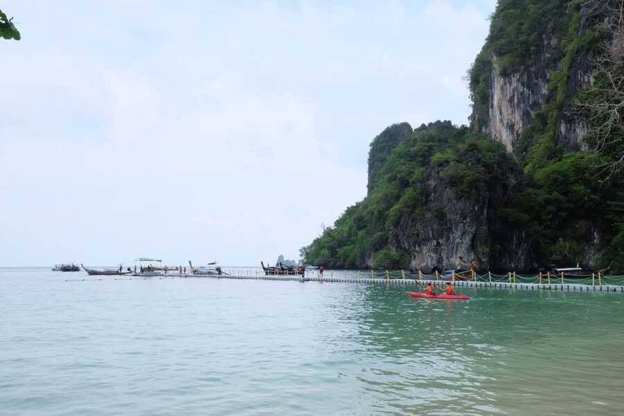 Krabi: Hong Islands Day Tour by Longtail Boat - Guides, language, and the group atmosphere