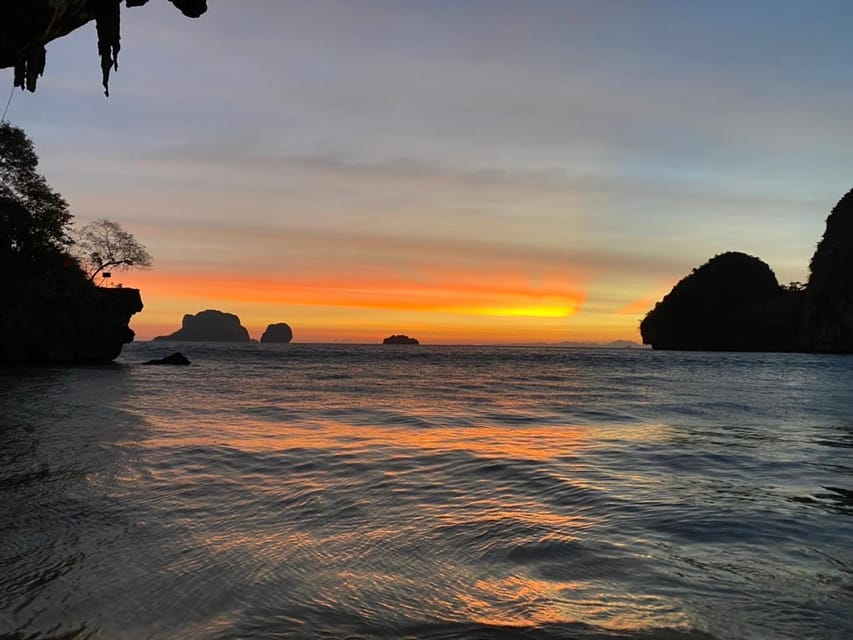 Krabi: Hong Islands Sunset, Bioluminescent Plankton and BBQ - The plankton show after dark