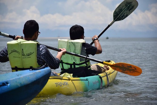 Krabi kayak at Ao Thalane - Paddling through limestone canyons