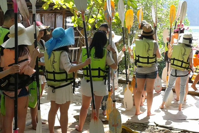 Krabi kayak at Ao Thalane - Group size, comfort, and safety