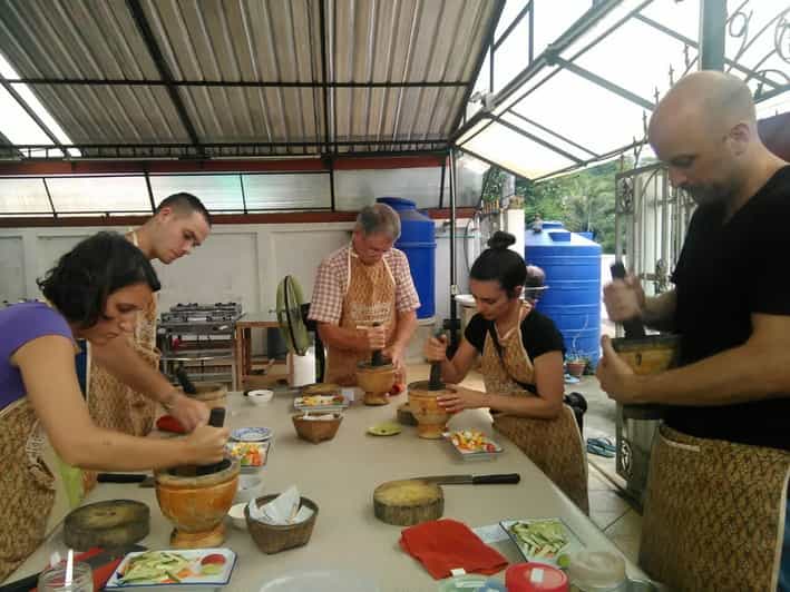 Krabi: Morning or Afternoon Culinary Adventure at Smart Cook - Welcome refreshments and the first 35 minutes