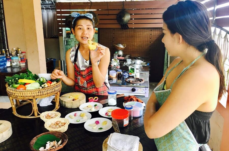Krabi: Morning or Afternoon Culinary Adventure at Smart Cook - Fresh ingredients and a clean open-air kitchen