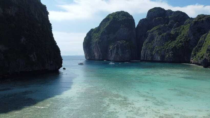 Krabi: Phi Phi and 4 Islands with Snorkeling by Speed Boat - Lunch and local time on Phi Phi Don