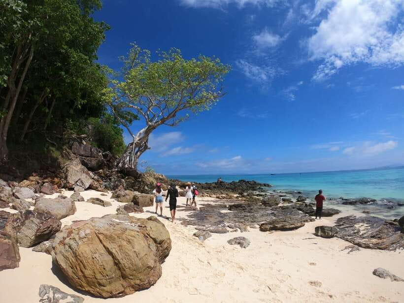 Krabi: Phi Phi Islands Speedboat Tour with Buffet Lunch - Why this Krabi island tour works