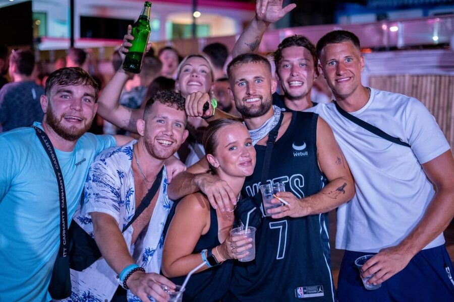 Krabi Pub Crawl - Join Nomads For The Best Night in Ao Nang! - Who Will Enjoy This Most?