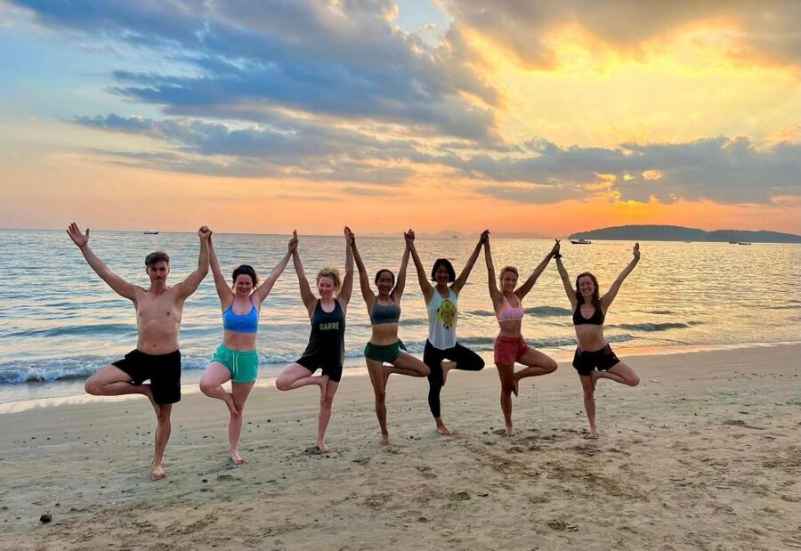 Krabi: Sunset Yoga Balance Join-in Class - A 90-minute class for mixed abilities