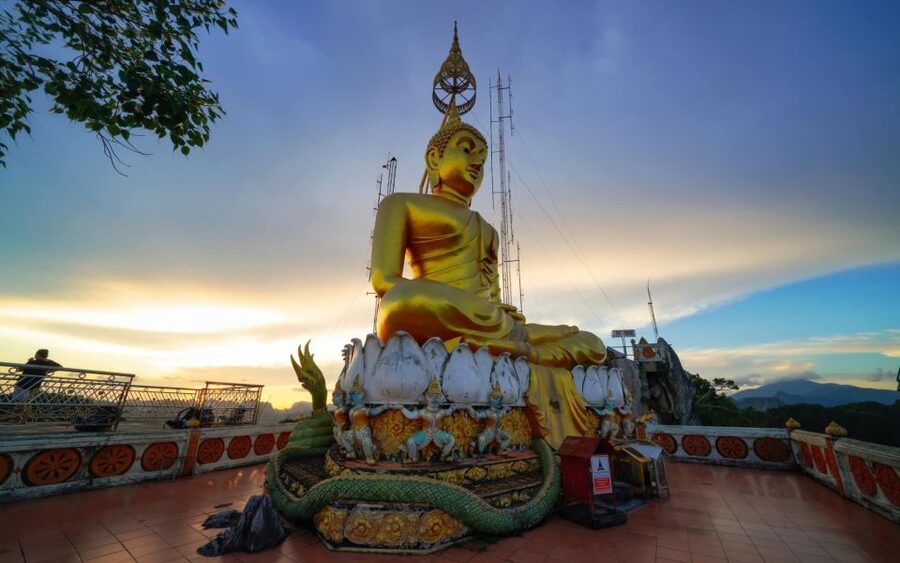 Krabi: Tiger Cave, Hot Springs and Emerald Pool Jungle Tour - Who should book this experience