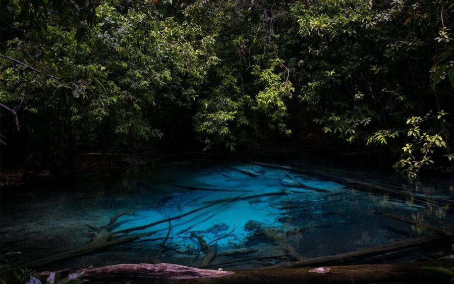 Krabi: Tiger Cave, Hot Springs and Emerald Pool Jungle Tour - Hotel pickup and the road through Krabi