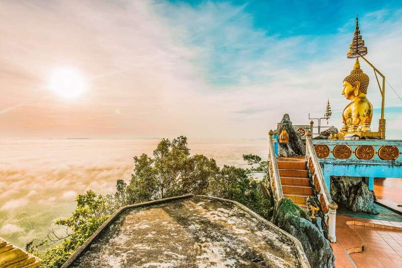Krabi: Tiger Cave Temple, Emerald Pool and Hot Springs Tour - Tiger Cave Temple: the view costs 1,200 steps