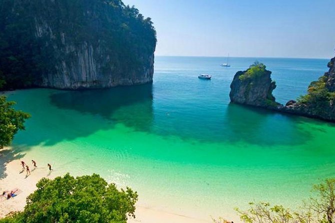 Krabi to James Bond and Hong Islands Offbeat Speedboat Tour - Koh Yao Noi, the quieter centerpiece