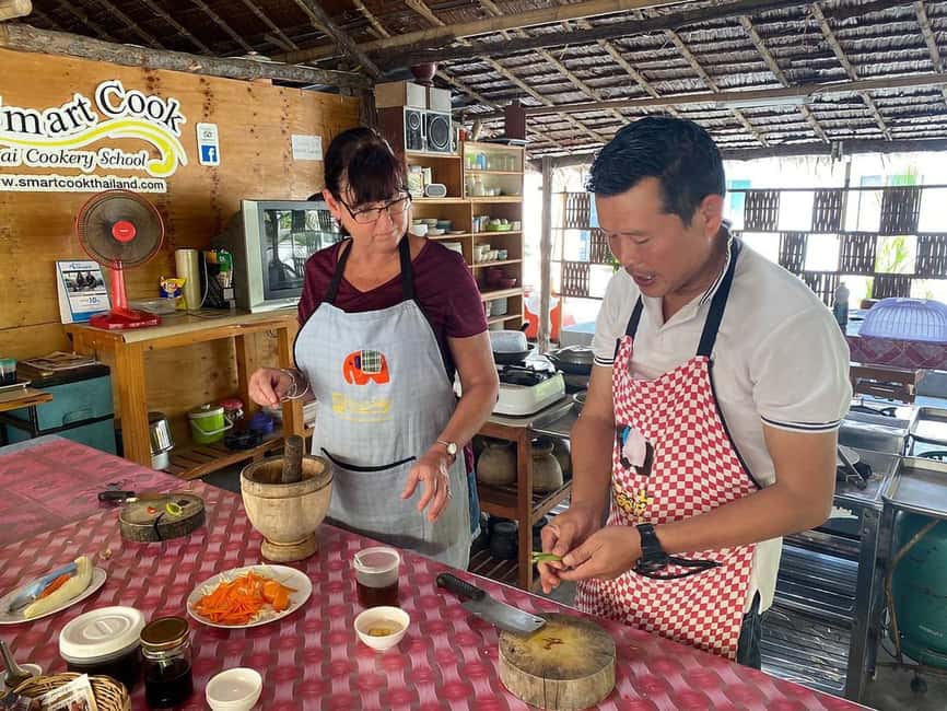Krabi: Traditional Thai Cooking Class with Local Chef - Meeting the local chefs