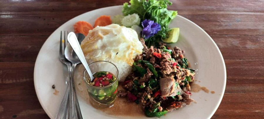 Krabi: Traditional Thai Cooking Class with Local Chef - Fresh ingredients and practical cooking skills