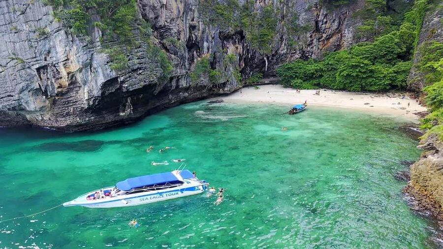 Krabi: Ultimate Phi Phi & Maya Bay Ascent by Speedboat - Reaching Maya Bay by way of Loh Samah Bay