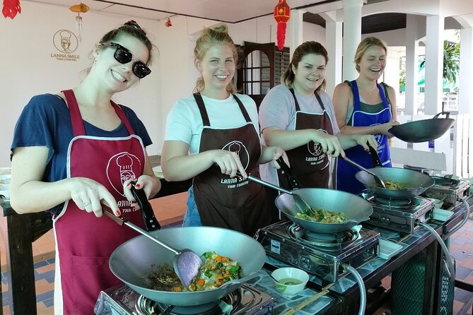 Lanna Smile Thai Cooking Class in Chiang Mai with Market tour - Key points at a glance