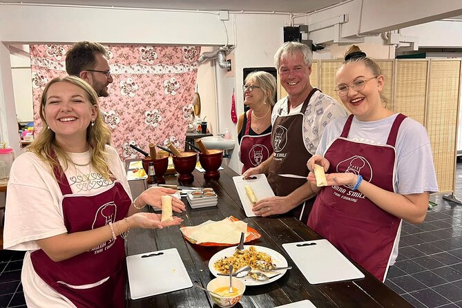 Lanna Smile Thai Cooking Class in Chiang Mai with Market tour - The market visit at Siri-Wattana Market